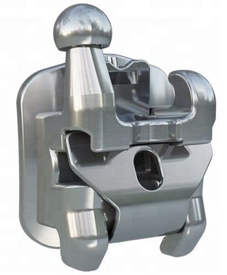 Comfortable Orthodontic Treatment with Low Torque Self Ligating Brackets and CE ISO Certification